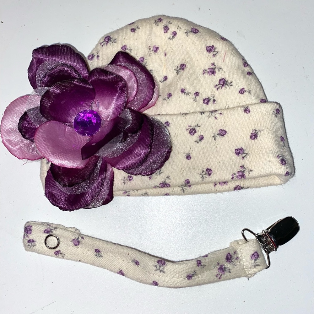 NEW! Boutique baby cap & paci clip